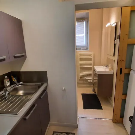 **charmant Studio Medieval Au Coeur De La Roche-posay, Proche Thermes Et Commerces** - Fr-1-541-41 Apartamento *